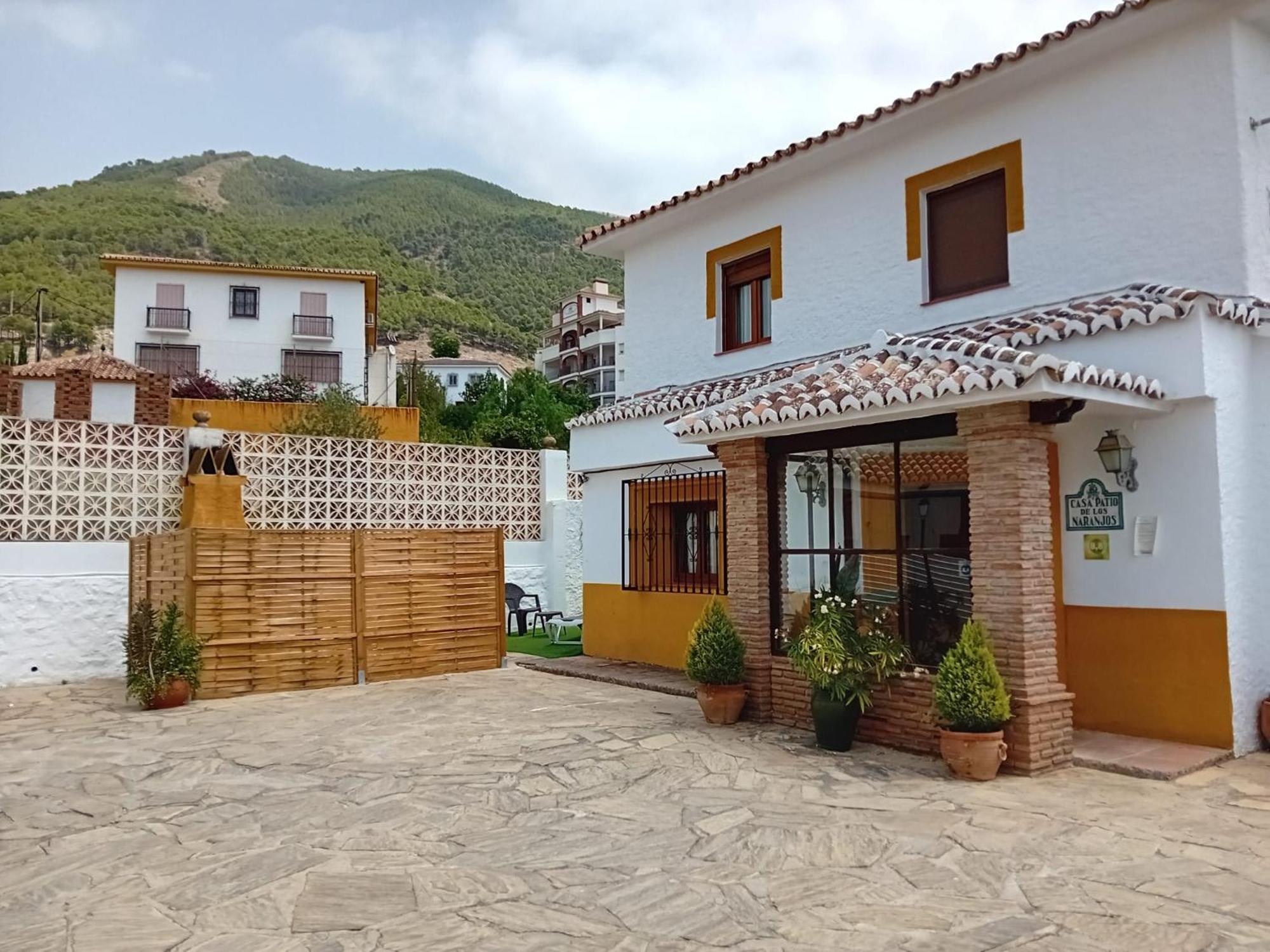 Casa Patio De Los Naranjos Piscina Privada Alcaucín Buitenkant foto
