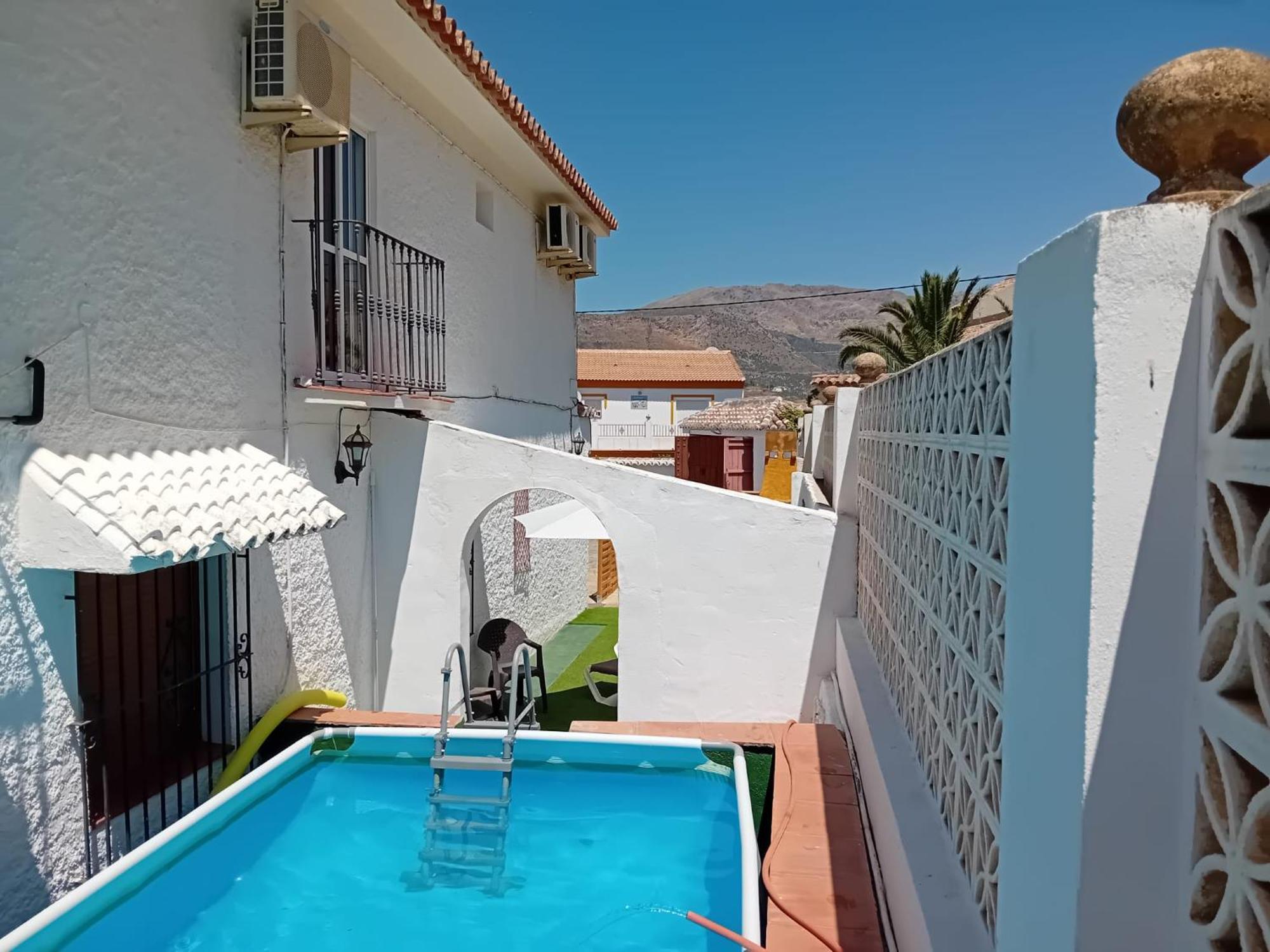 Casa Patio De Los Naranjos Piscina Privada Alcaucín Buitenkant foto